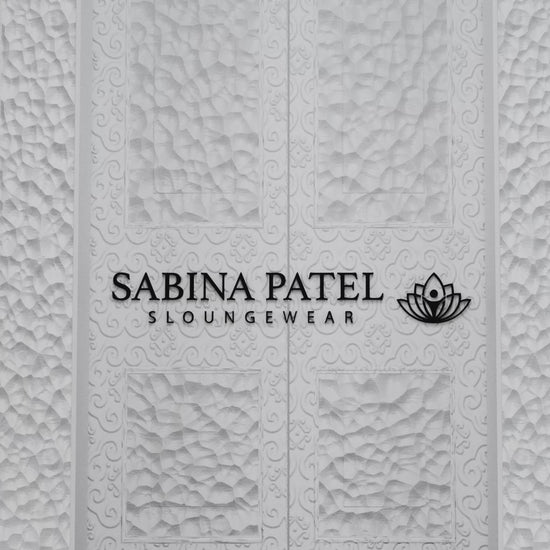 Womens Luxury Silk Golden Robe Video - SABINA PATEL